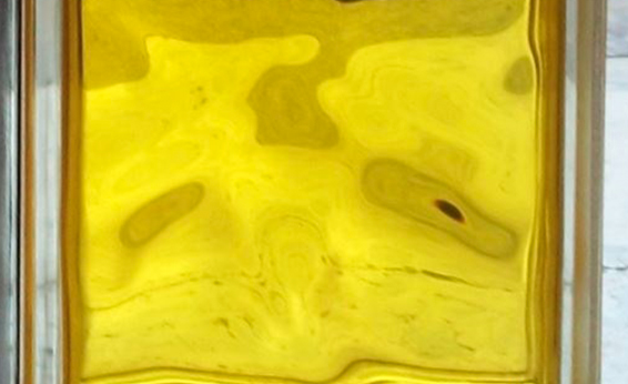 Mattoni in vetro colorati Provincia di Barletta-Andria-Trani, Puglia, Italia, Bisceglie, Molfetta, Giovinazzo, Corato, Canosa di Puglia